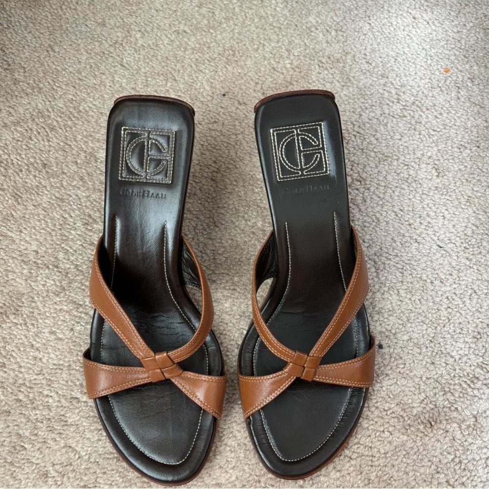 Elegant Brown Slide Sandals with Minimalist Design